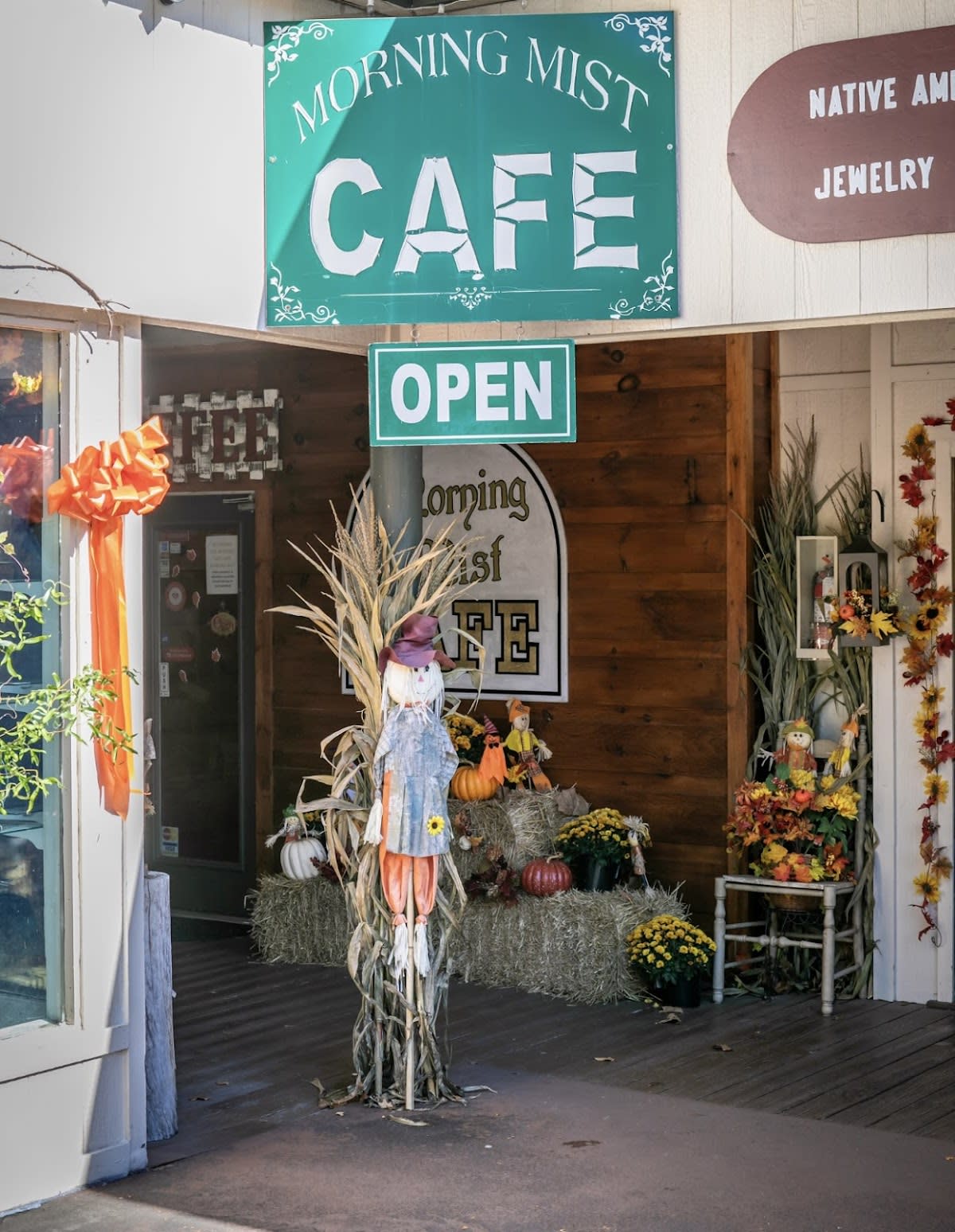 Morning Mist Restaurant and Cafe