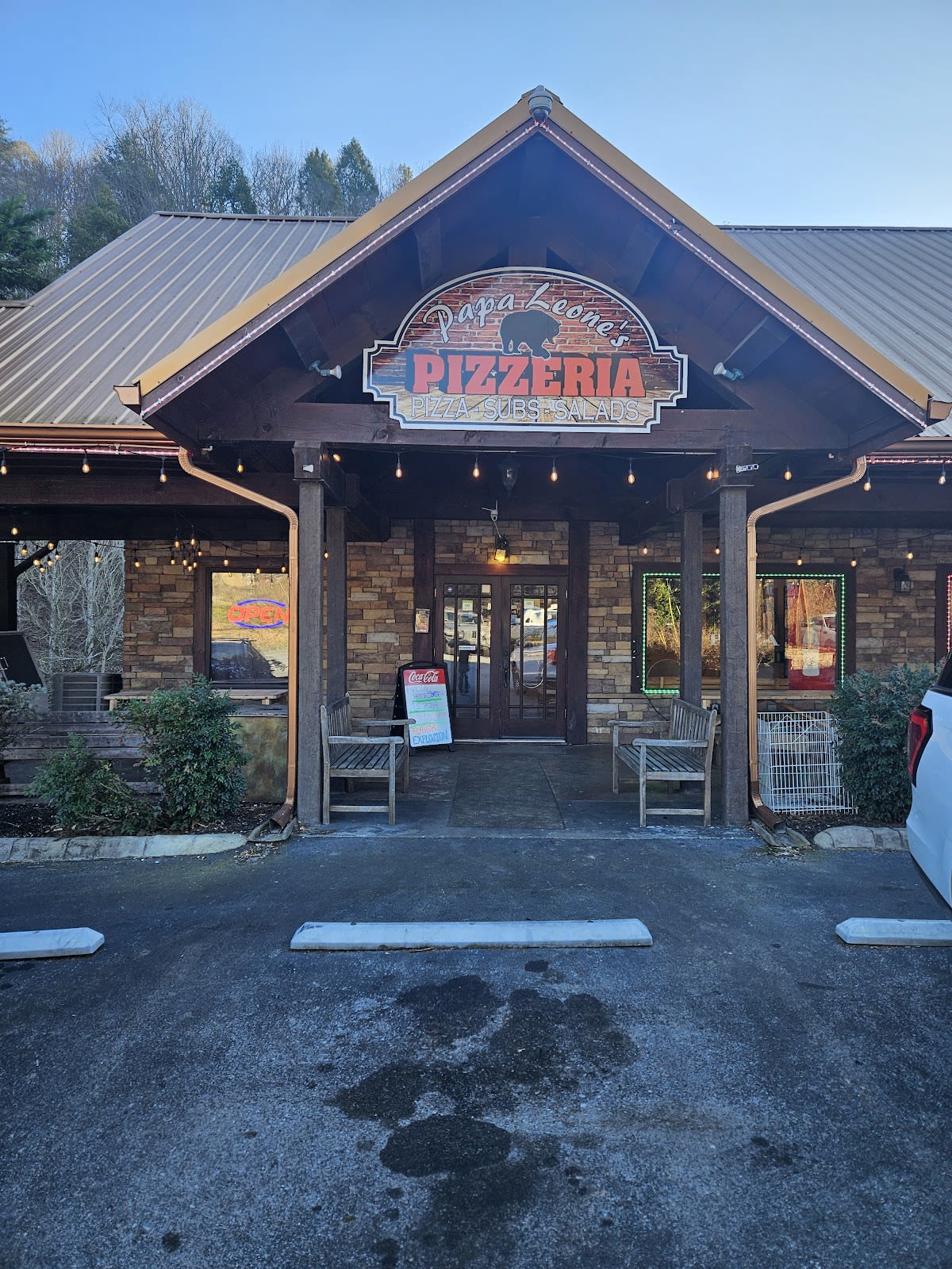 Papa Leone's Pizzeria