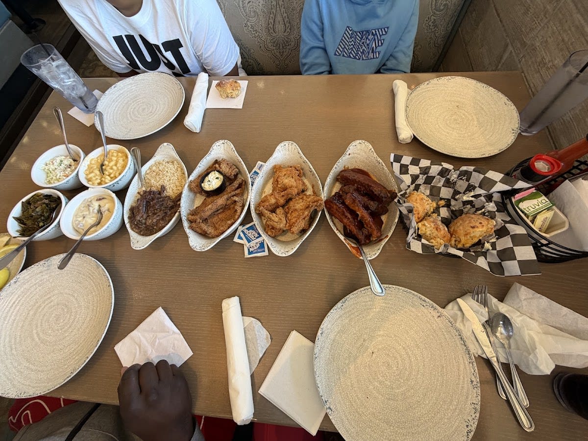 Paula Deen's Family Kitchen