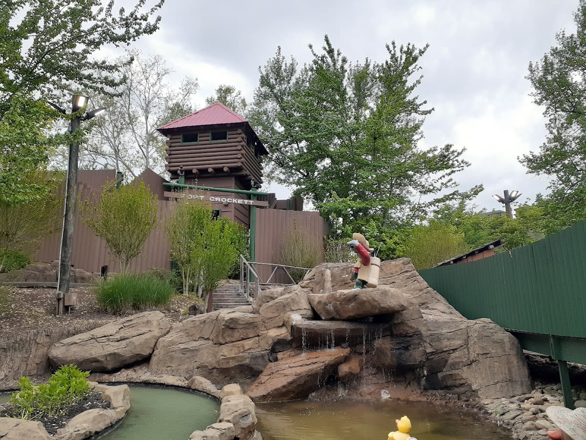 Ripley's Davy Crockett Mini-Golf