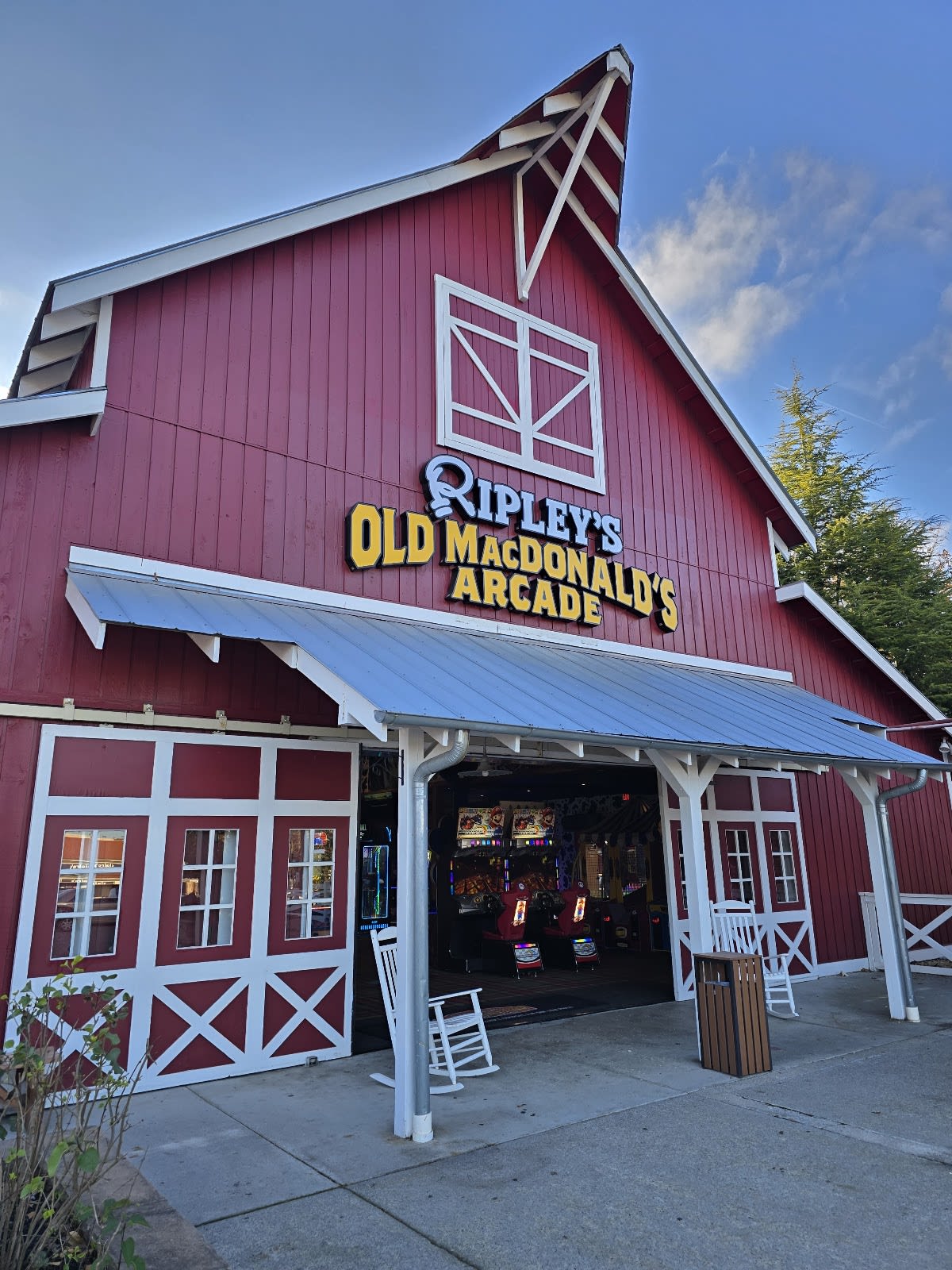 Ripley's Old MacDonald's Farm Mini Golf