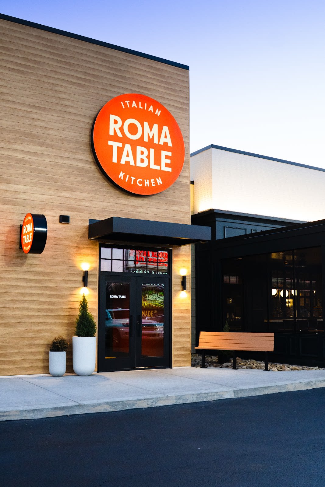 Roma Table
