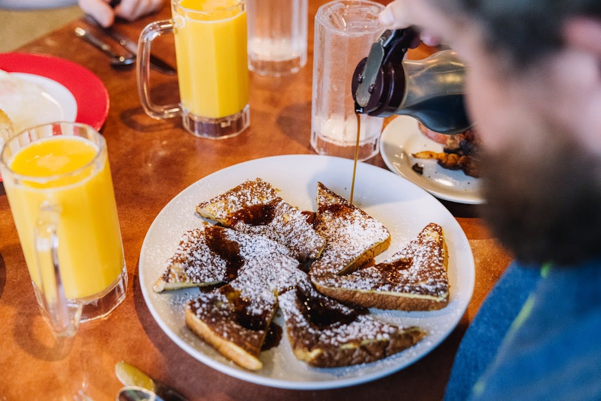 Sawyer's Farmhouse Restaurant