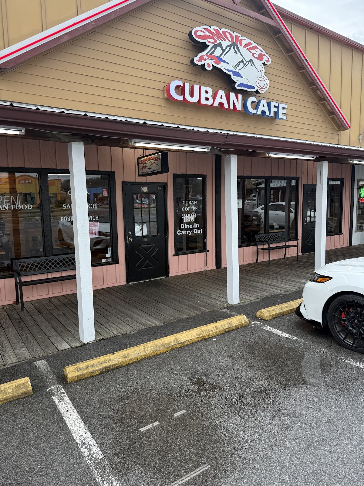 Smokies Cuban Cafe