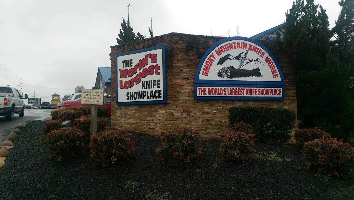 Smoky Mountain Knife Works