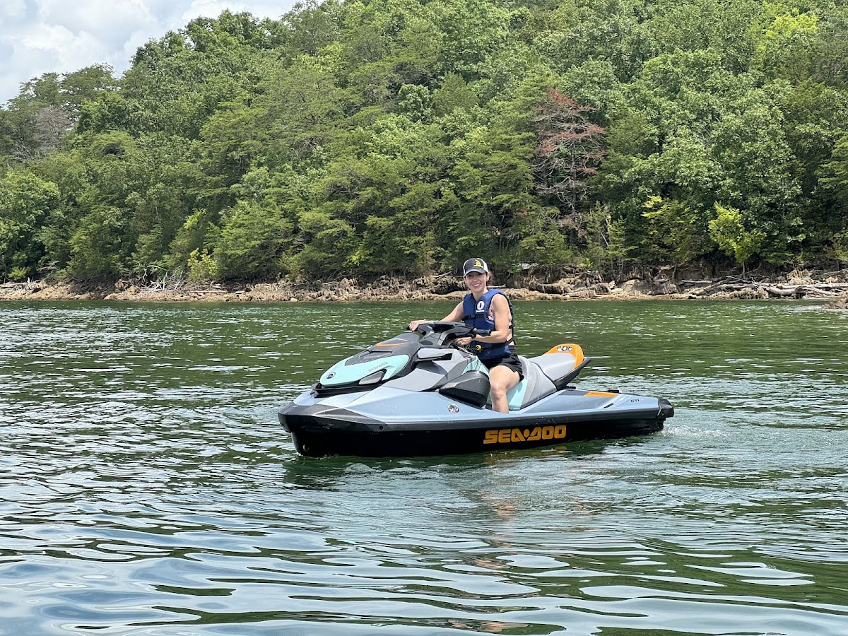 Smoky Mountain Lake Adventures - Jet Ski Rentals