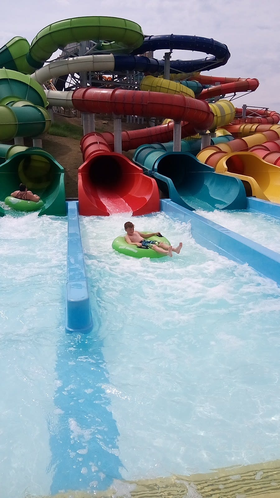 Soaky Mountain Waterpark
