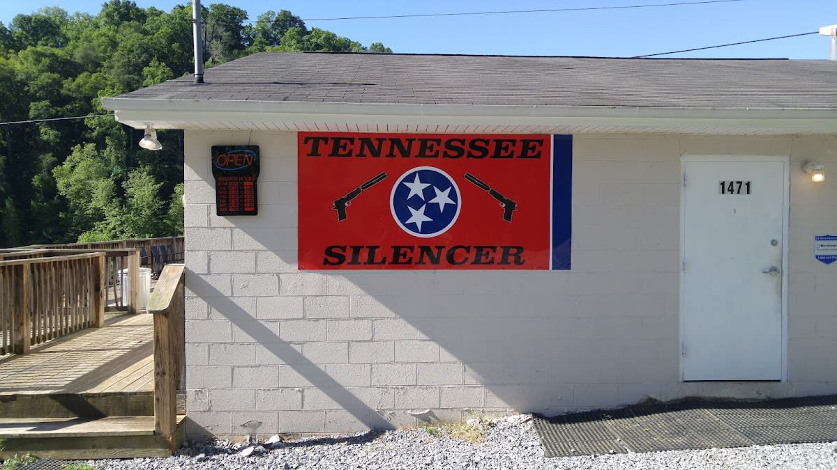 Tennessee Silencer - Machine Guns & TANKS!