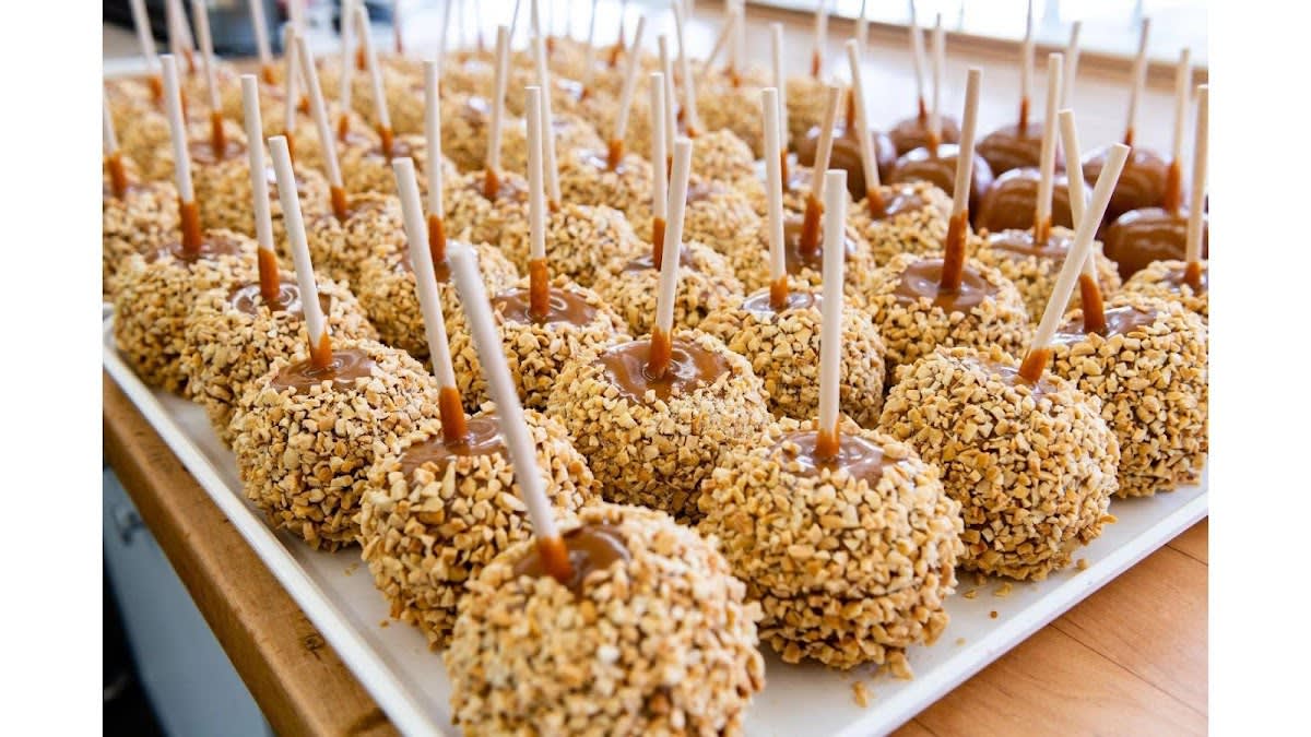 The Apple Barn & Cider Mill