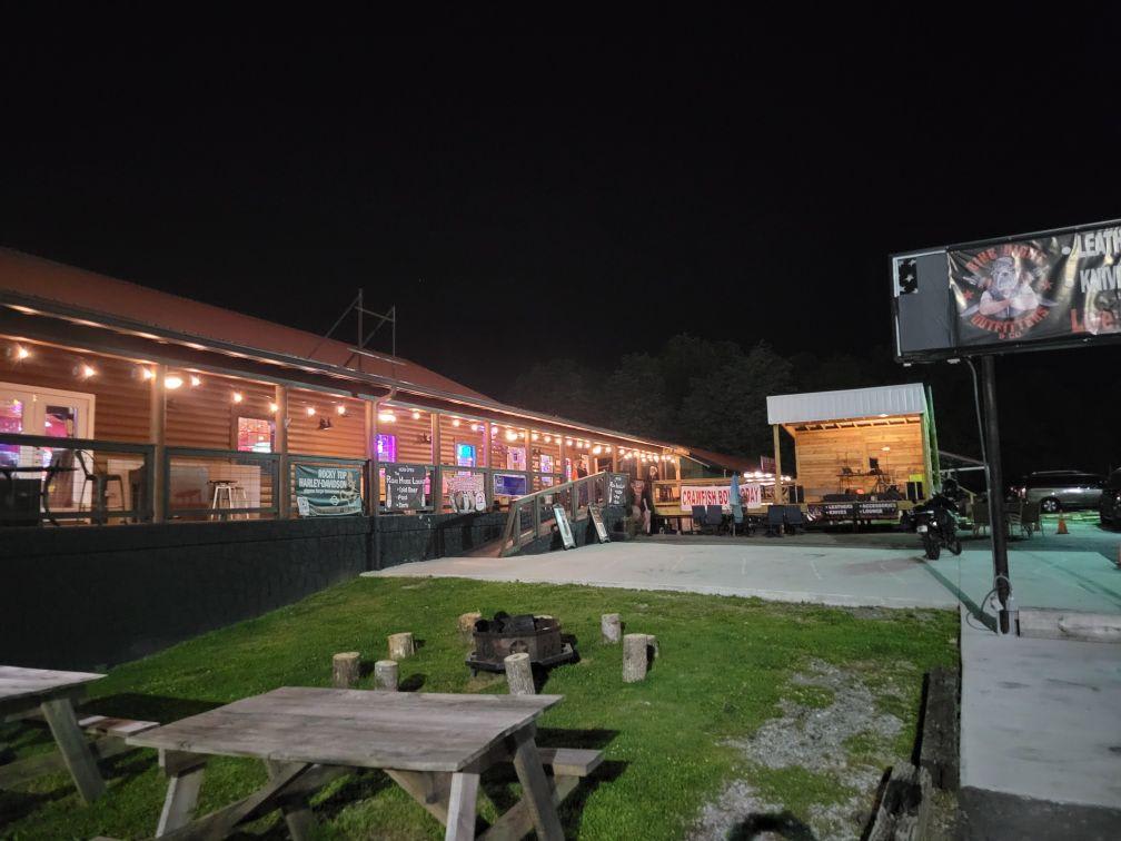 The Roadhouse Lounge