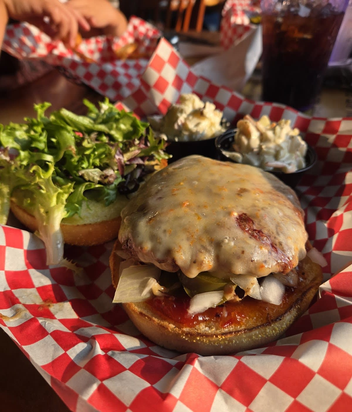 Tom & Earl's Back Alley Grill