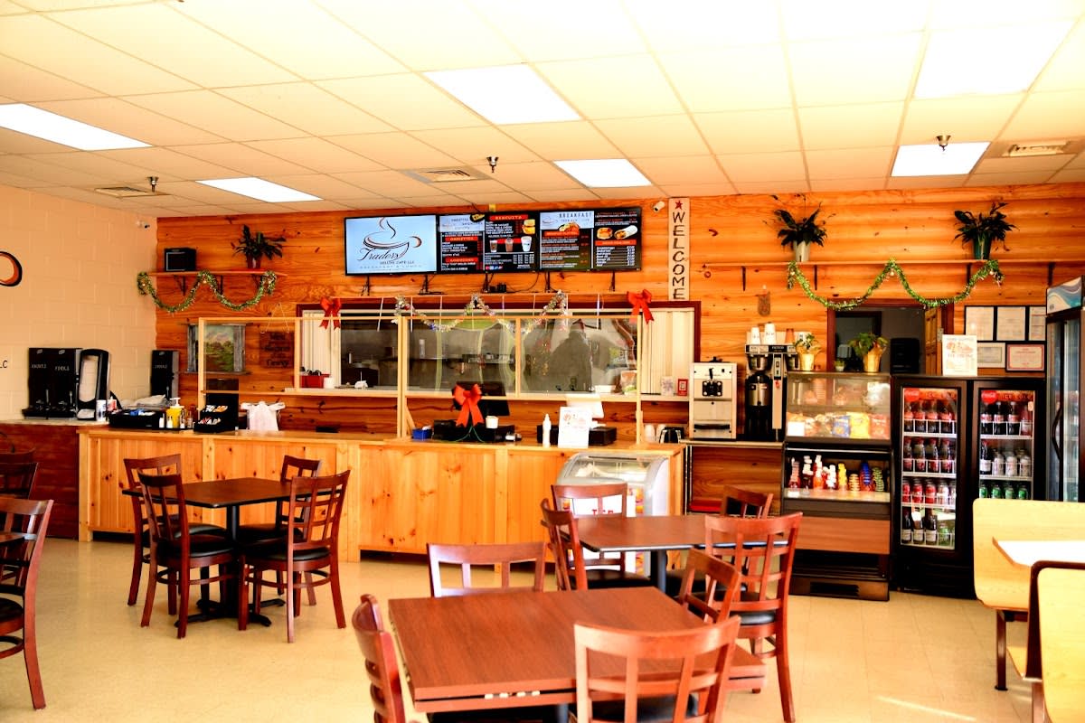 Traders Deluxe Cafe