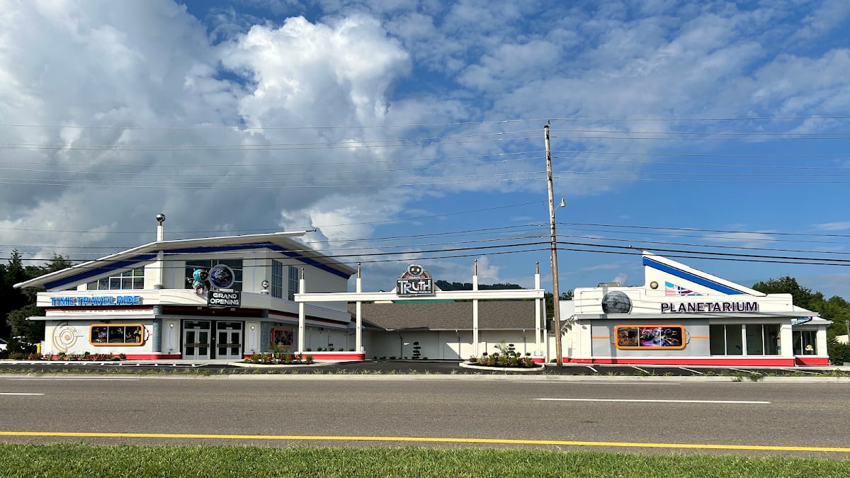 Truth Traveler Pigeon Forge