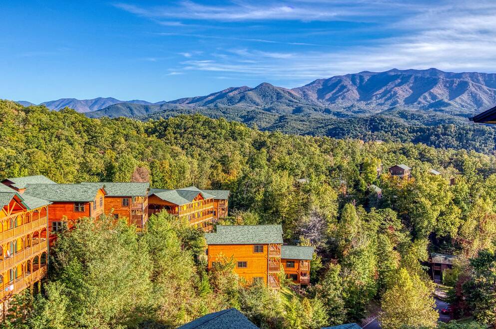 Gatlinburg Falls Resort View - Gatlinburg Cabin Rental Resort
