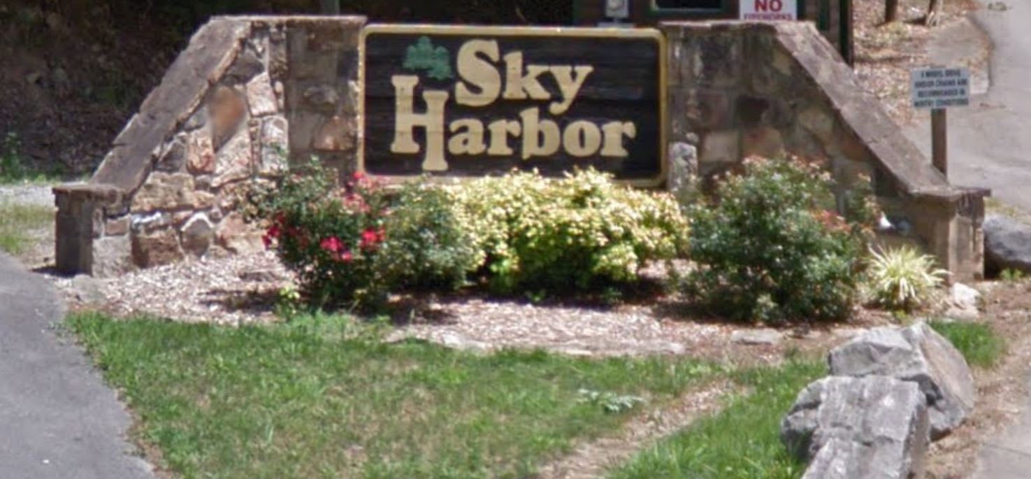 Sky Harbor Resort View - Pigeon Forge Cabin Rental Resort