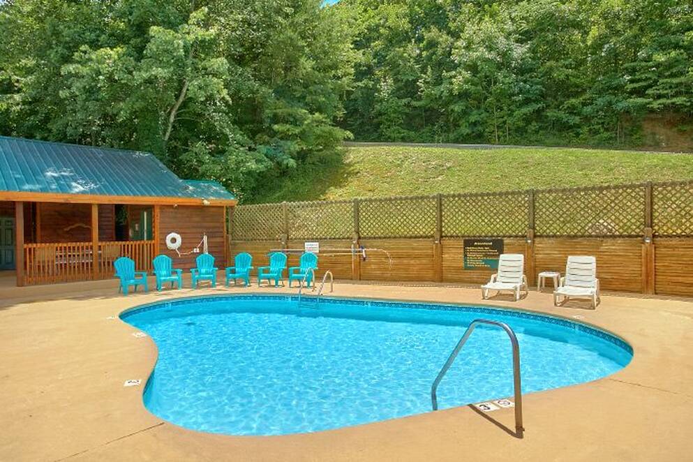 Arrowhead Resort View - Pigeon Forge Cabin Rental Resort