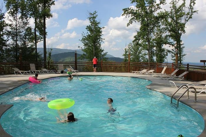 Brothers Cove Resort Pool - Pigeon Forge Cabin Rental Resort