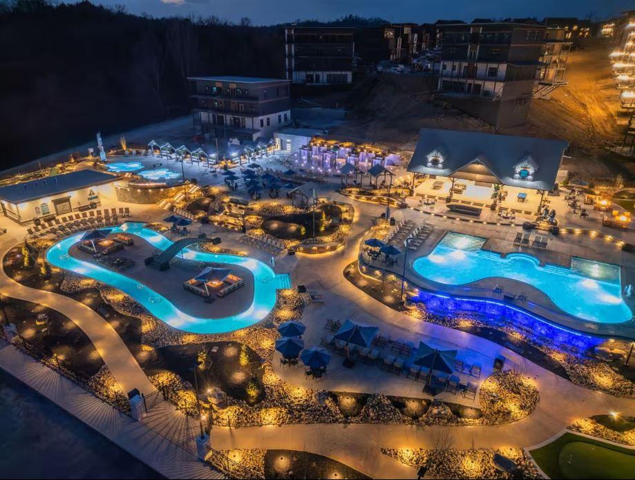 Bear Mountain Pool - Sevierville Cabin Rental Resort