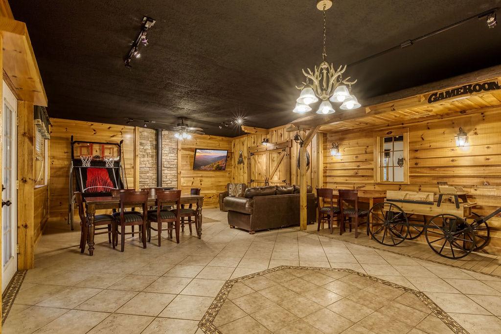 Bearskin Getaway - Game Room