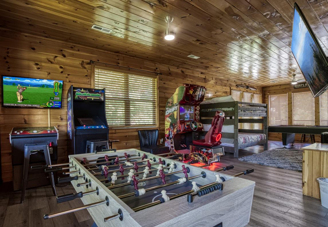 Cozy Bear Lodge - Hot Tub