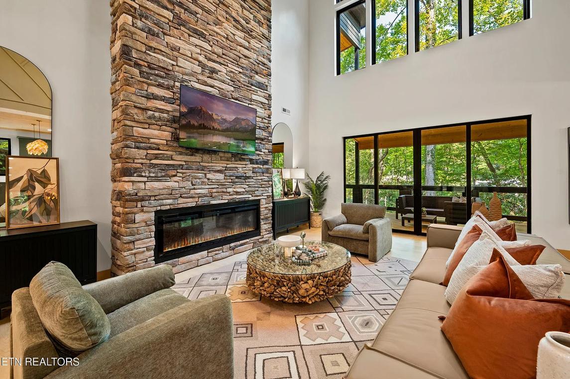 Creekside Splash - Theater Room