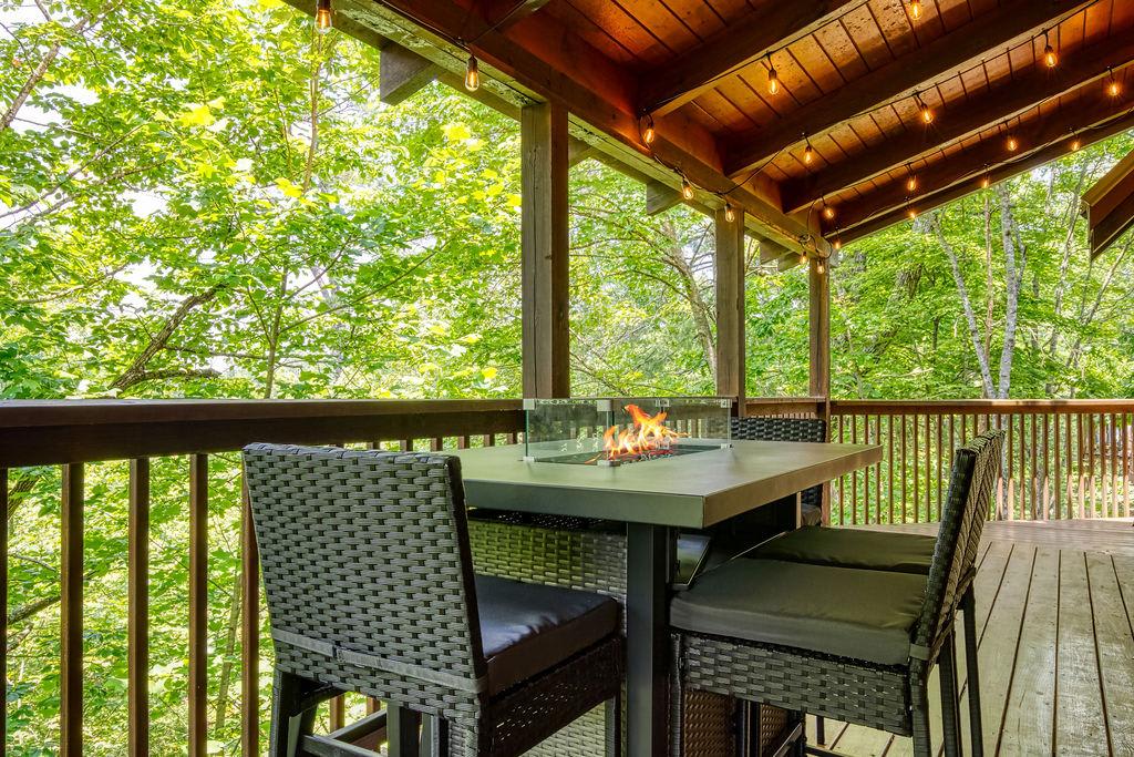 Game-N-Getaway - Game Room