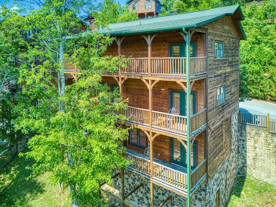 Gatlinburg Heights interior 2