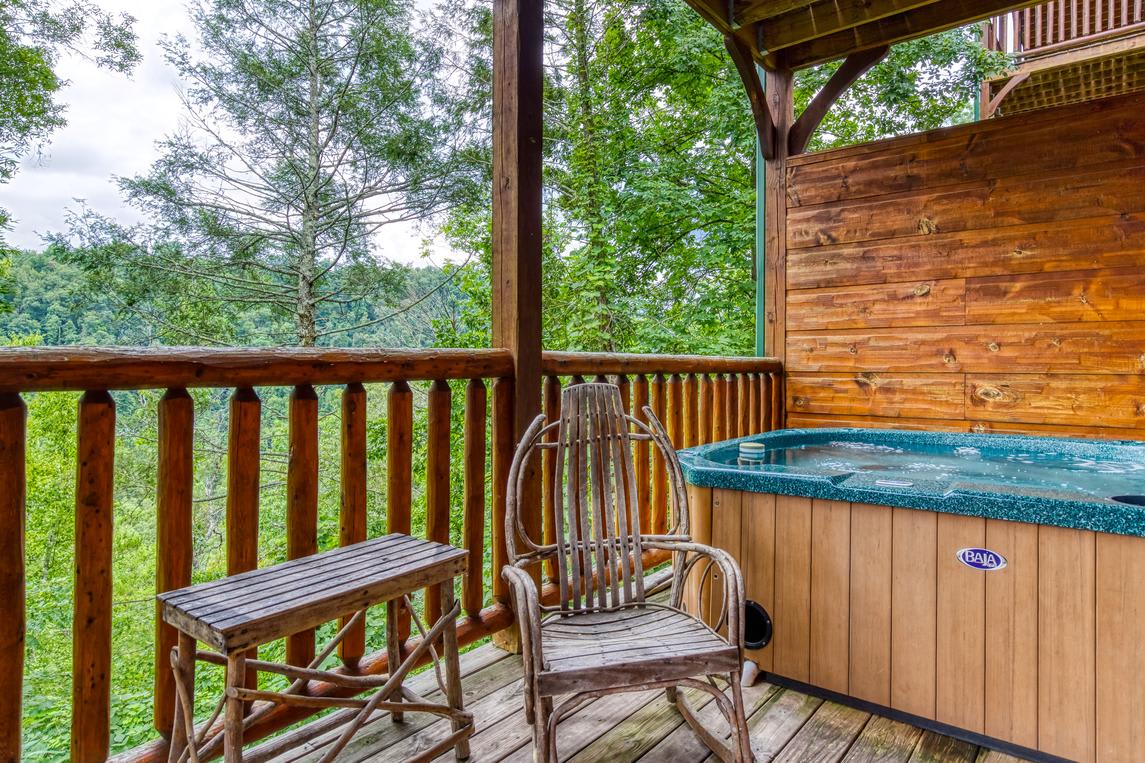 Gatlinburg Heights - Kitchen