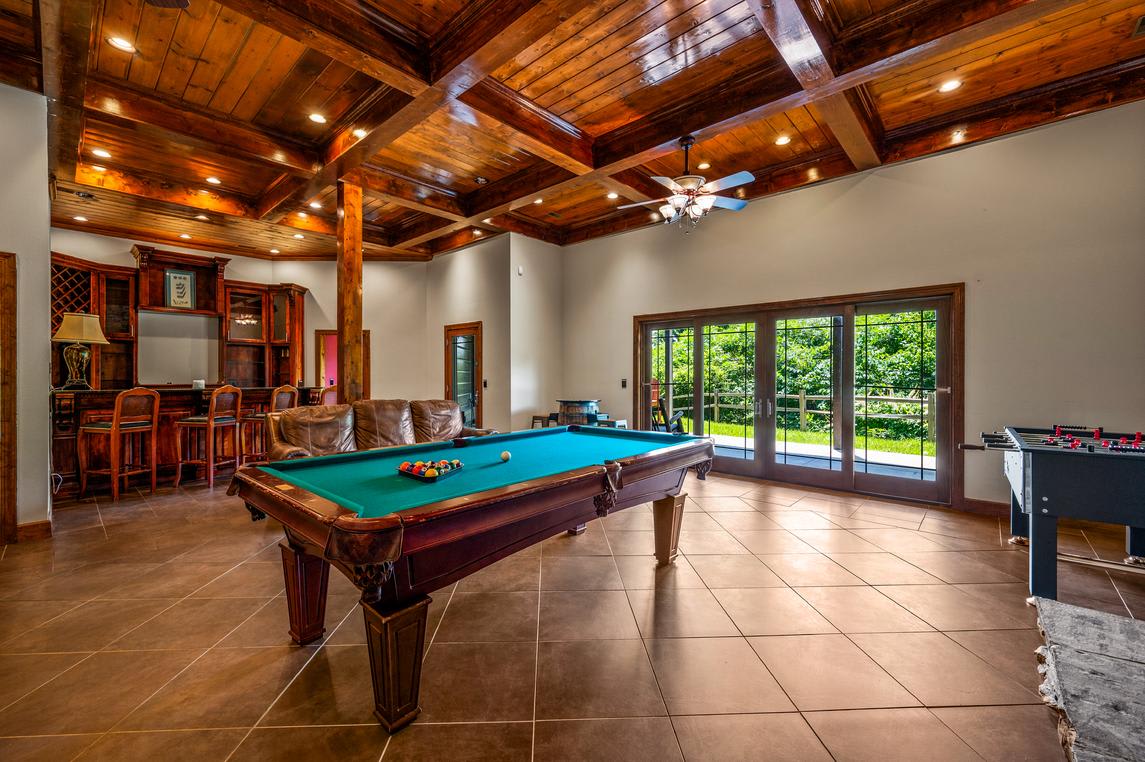 King Of The Mountain - Game Room