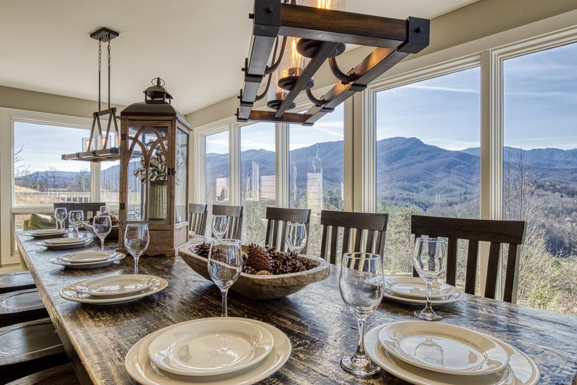 LeConte Mountain Lodge - main view