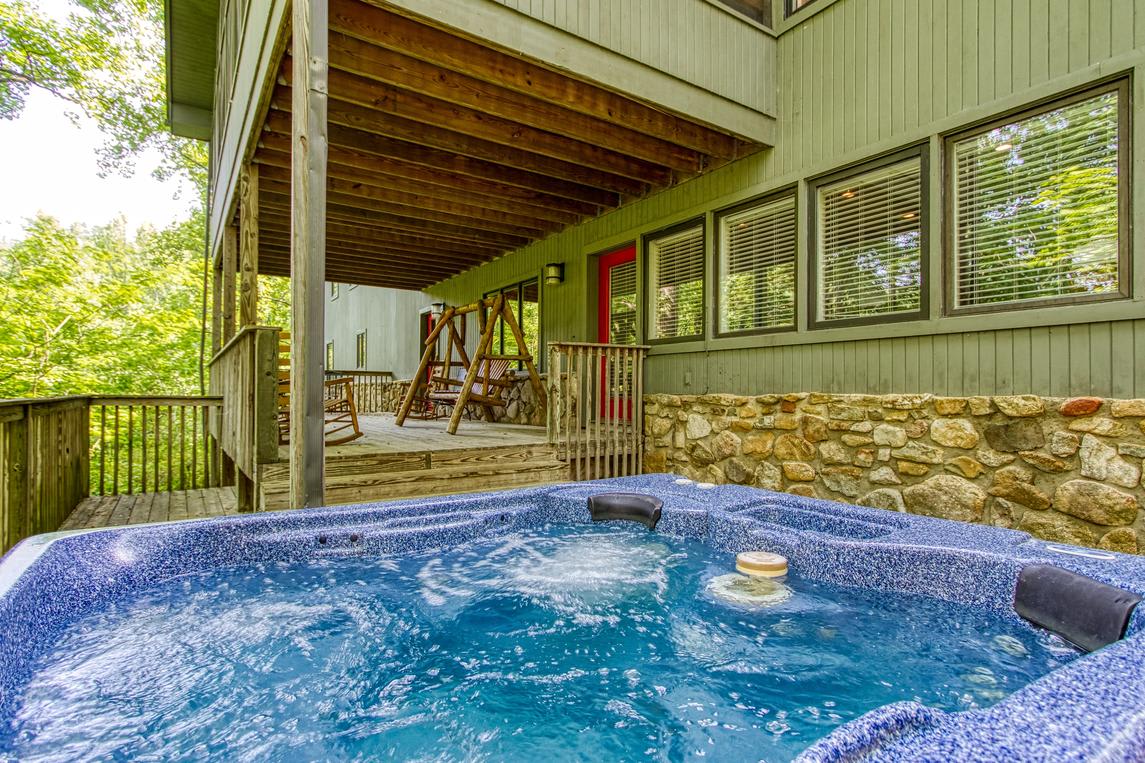 Mountain Lake Lodge interior 1