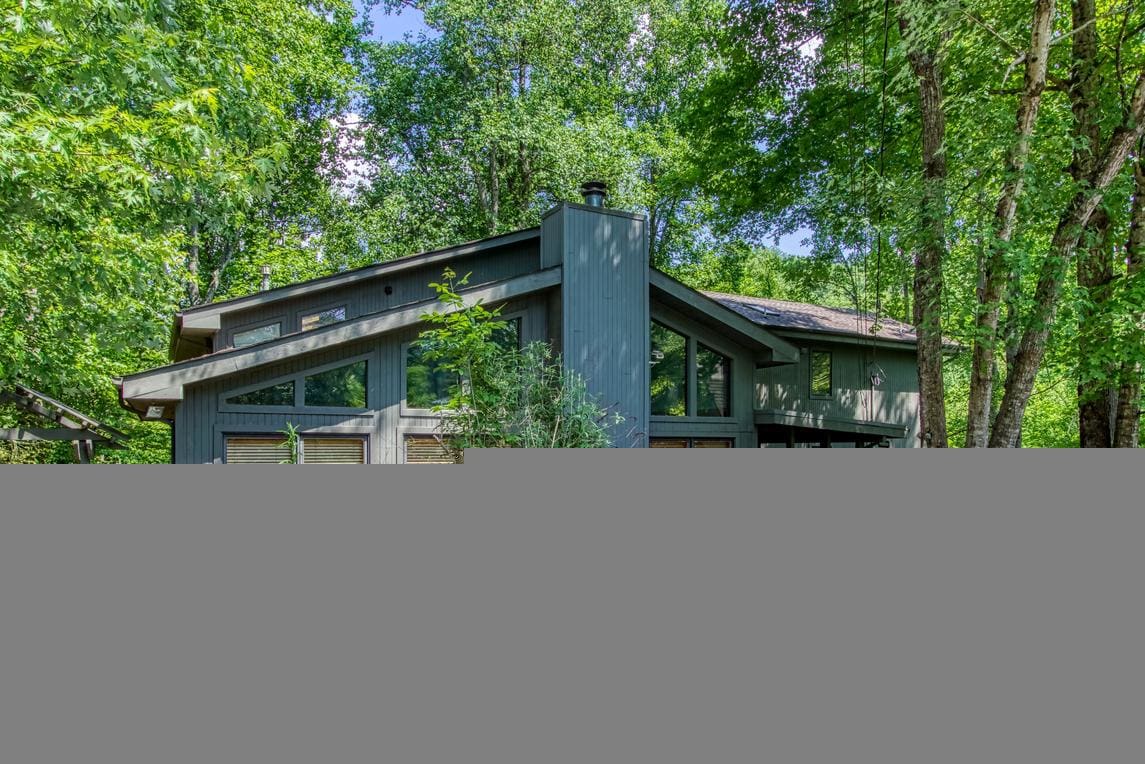 Mountain Lake Lodge - main view