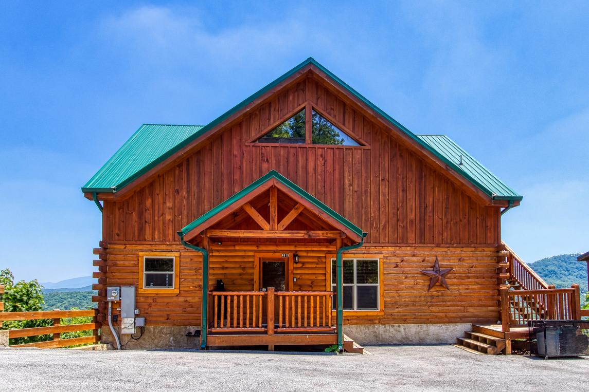 Mountain Splash - Theater Room