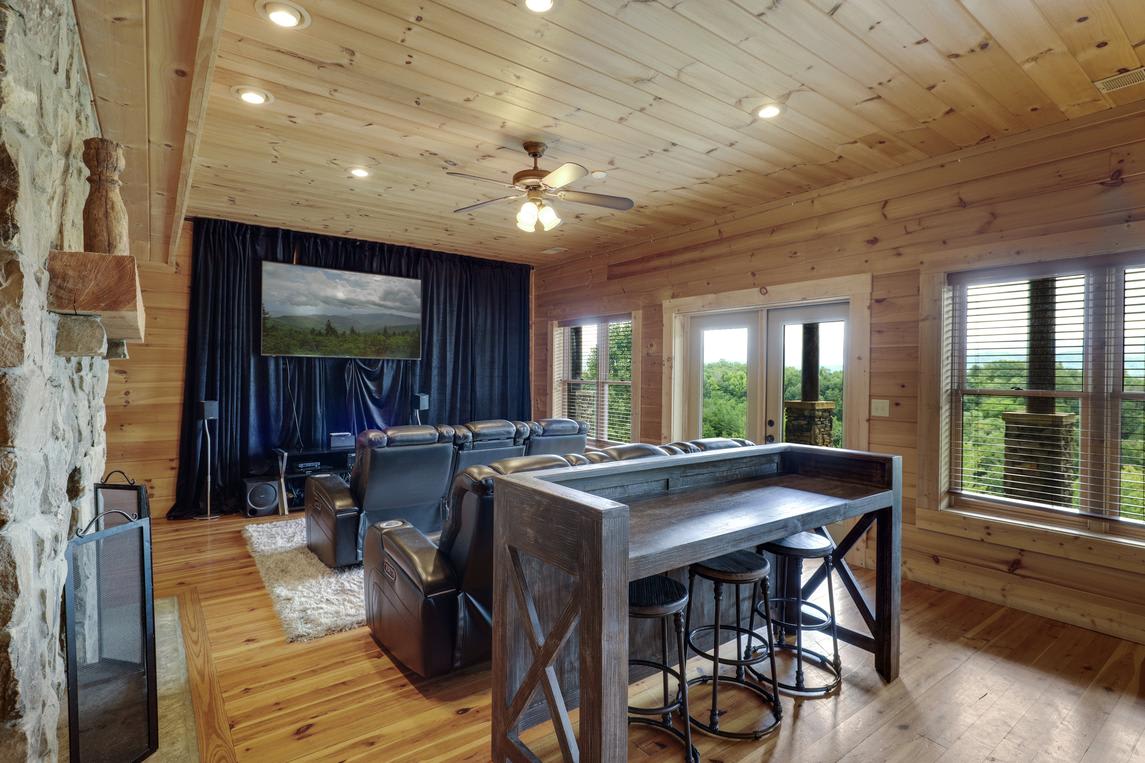 Paradise Glenn interior 2