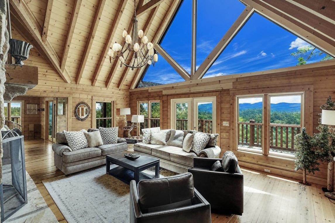 Paradise Glenn interior 1
