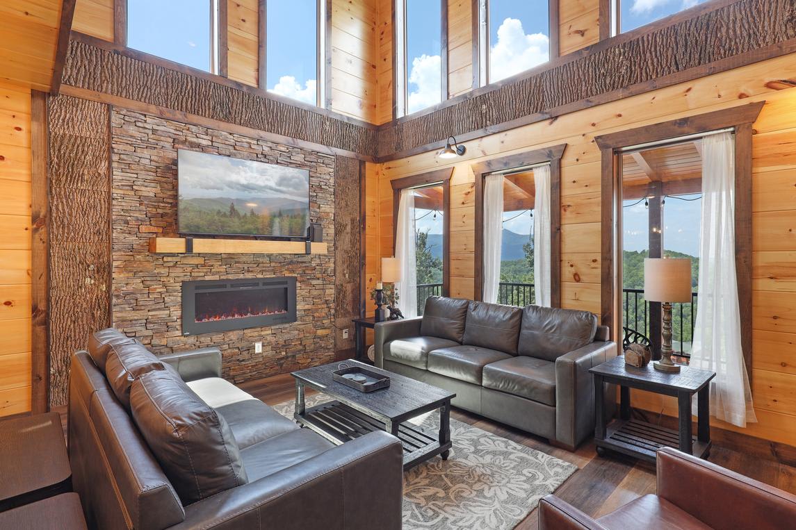 Paradise Pool Lodge interior 3