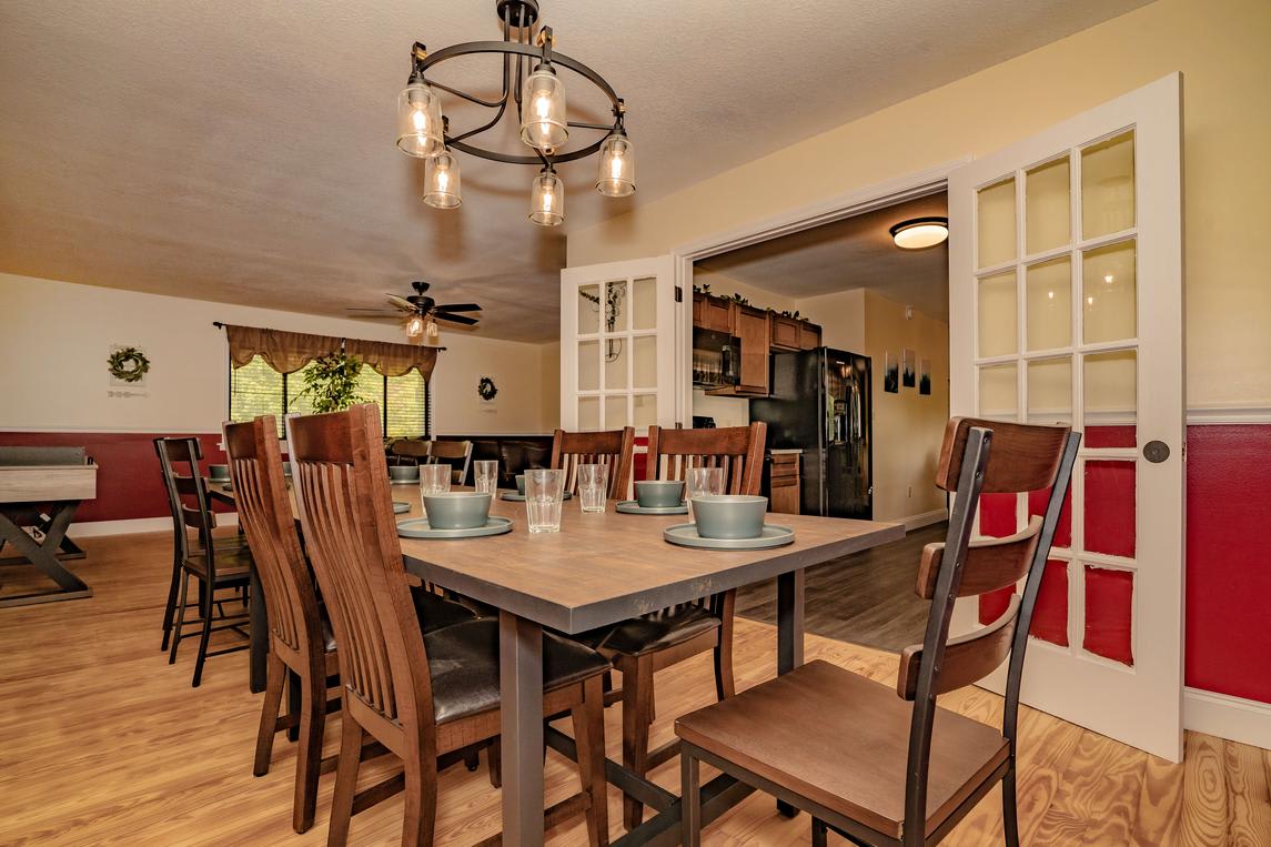 Pigeon Forge Escape - Kitchen