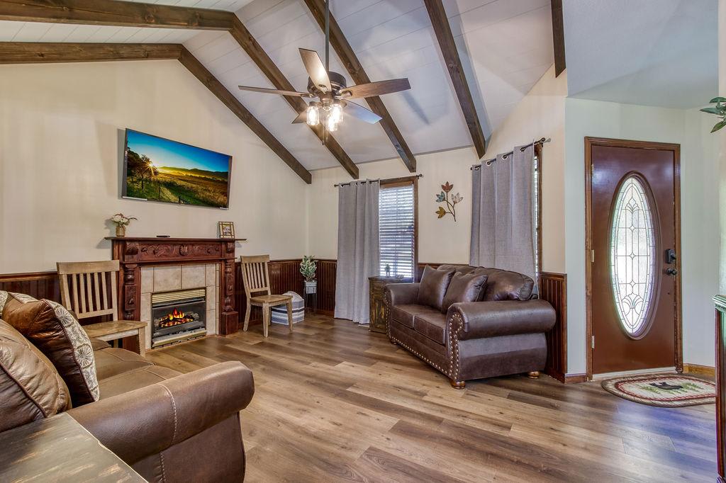 Pigeon Forge Getaway interior 3