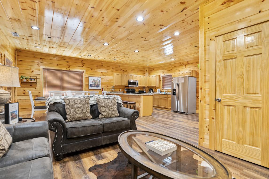 Pine Mountain Retreat - Kitchen