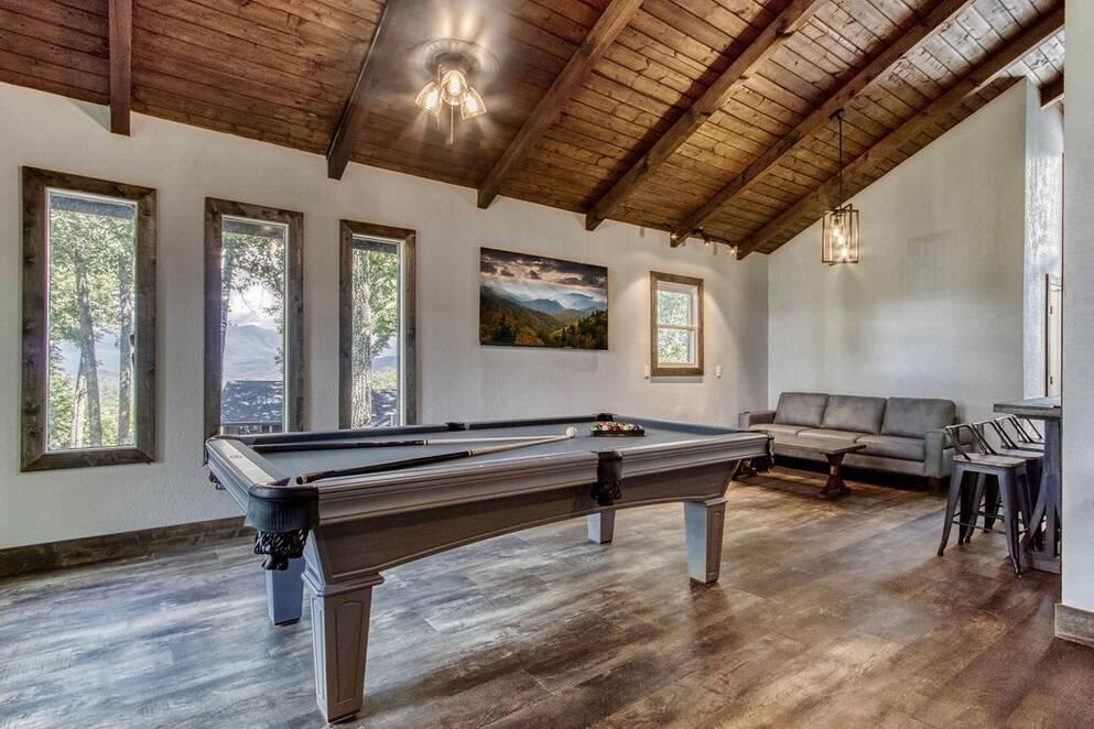 Smoky Vista Retreat - Game Room