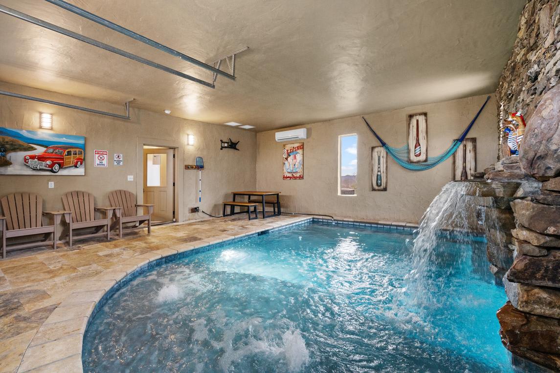Star of the Summit - Hot Tub
