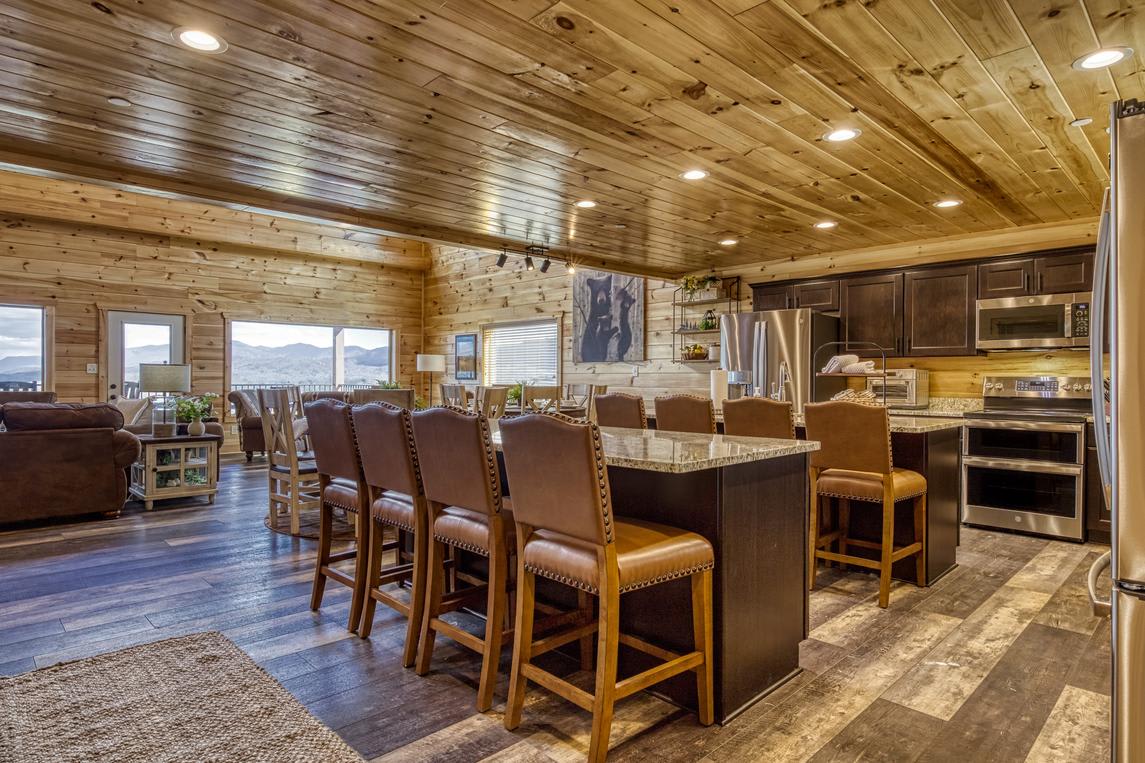 Top Notch Lodge interior 4