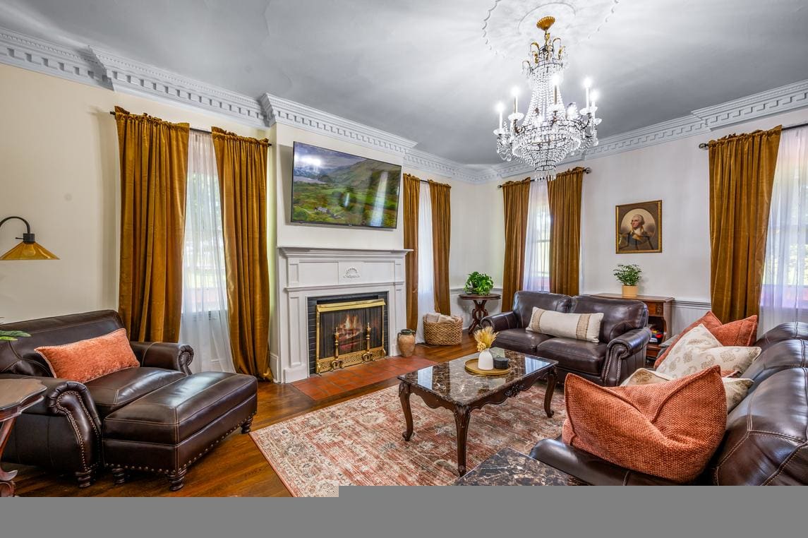 Wheatlands Plantation interior 3