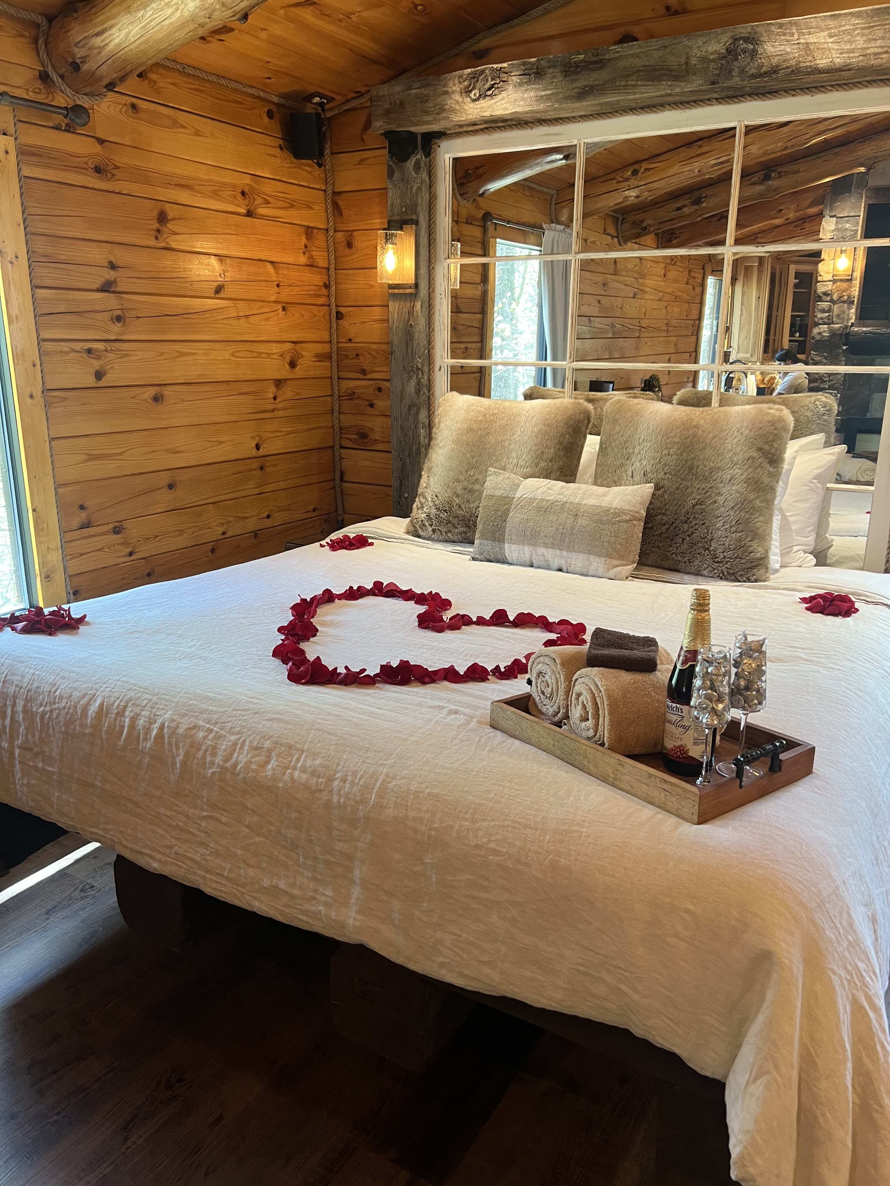 Romantic cabin getaway in the Smoky Mountains