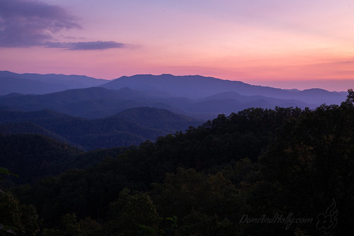 Luxury cabin rentals in Wears Valley, Tennessee