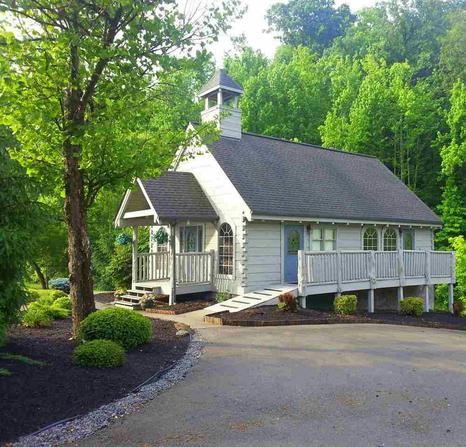 Wedding chapel at Alpine Mountain Village resort