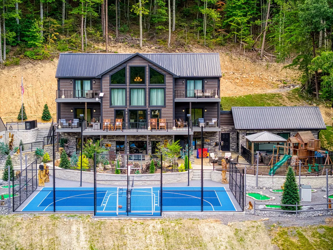 Luxury estate cabin rentals in the Smoky Mountains