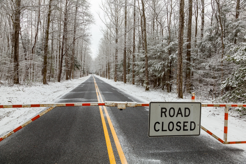 Road closed sign in Great Smoky Mountains National Park