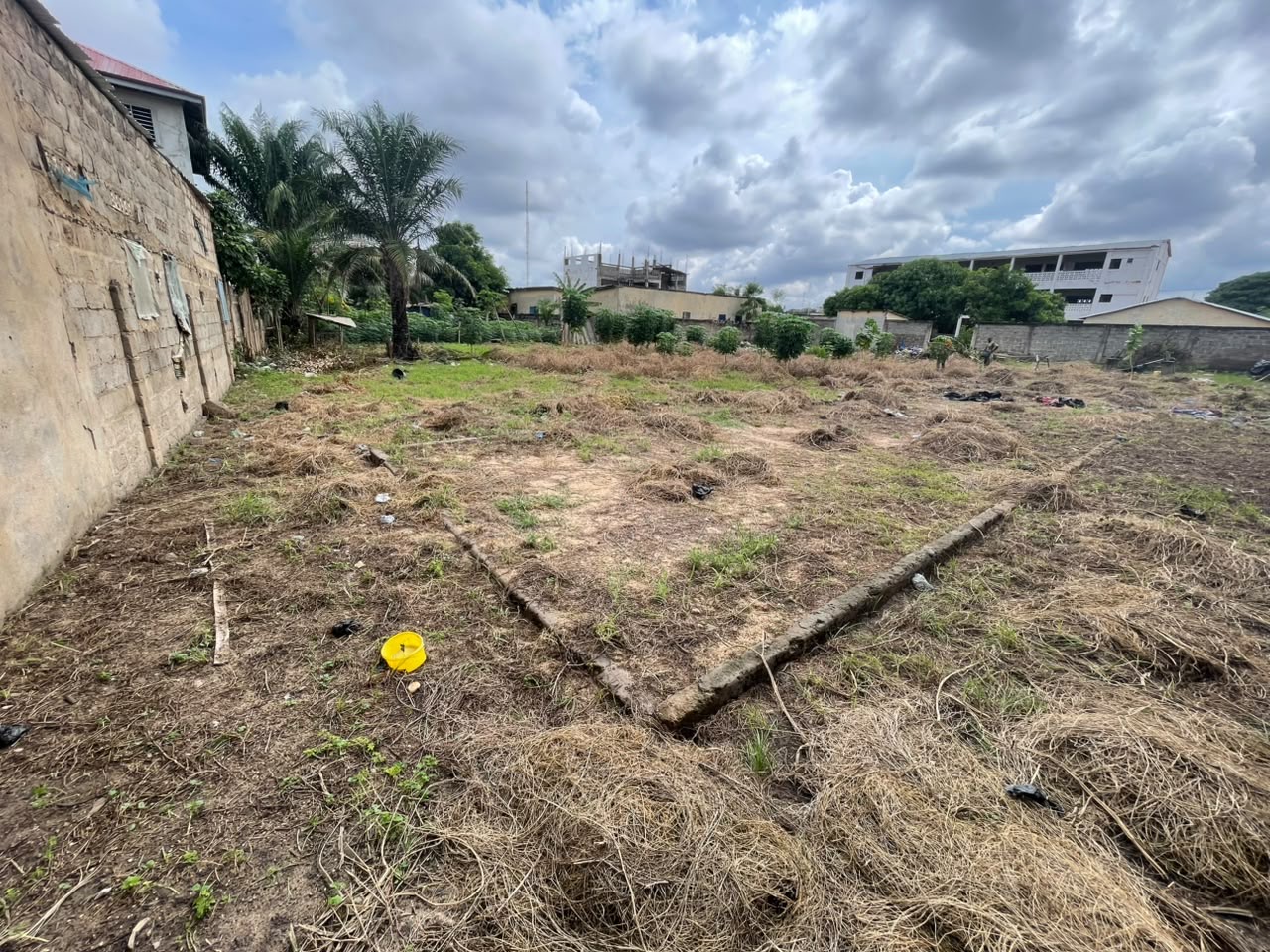 TERRAIN -A VENDRE SITUE A AGBALEPEDO