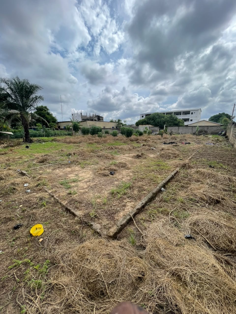TERRAIN -A VENDRE SITUE A AGBALEPEDO